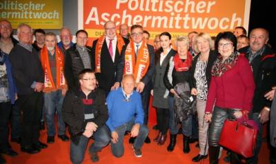 So viele waren es aus Sulz, dass gar nicht alle aufs Foto passten mit Kanzleramtsminister Peter Altmaier und CDU-Spitzenkandidat Guido Wolf.
